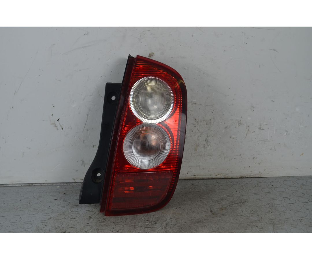 Fanale Stop posteriore DX Nissan Micra K12 Dal 2002 al 2010 Cod 26550AX720  1725883535379
