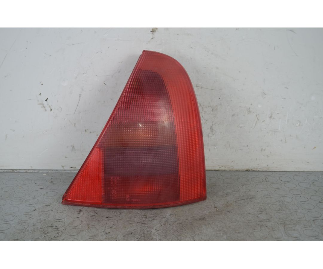 Fanale Stop posteriore DX Renault Clio II Dal 1998 al 2012 Cod 7700410518  1725884435043