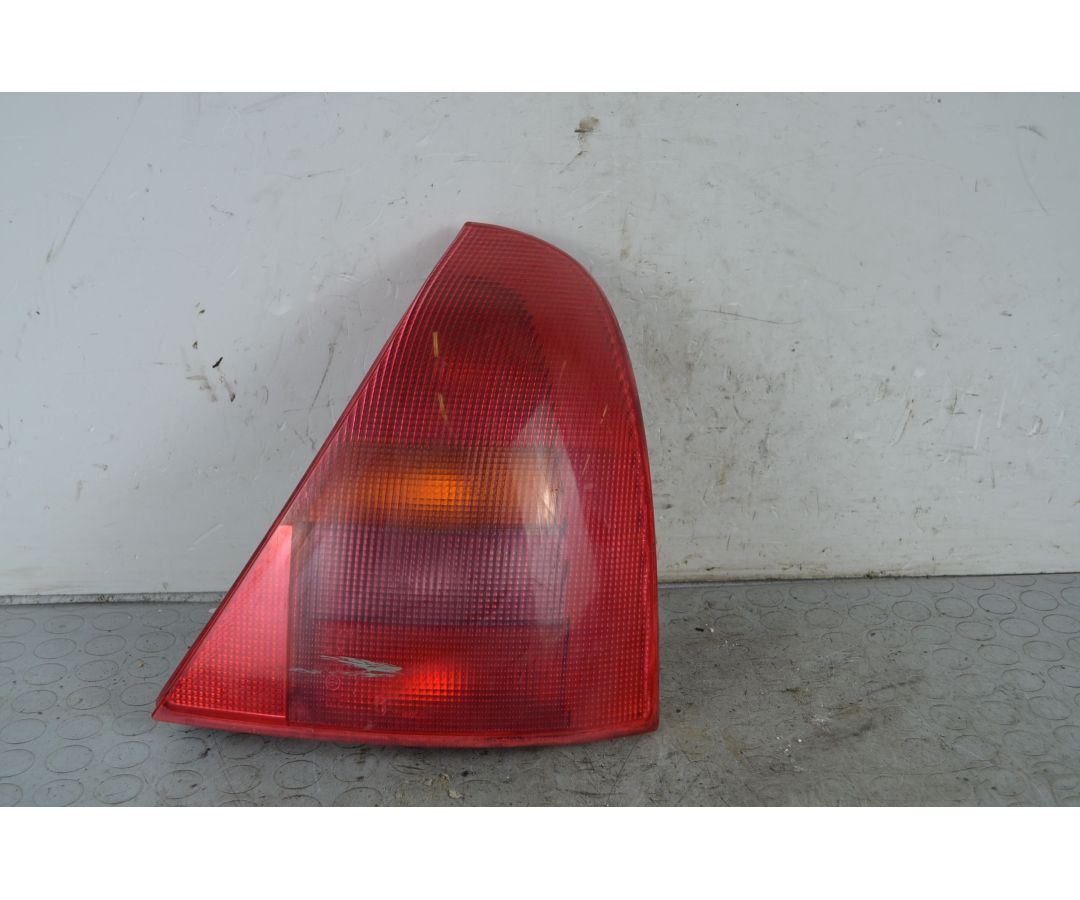 Fanale Stop posteriore DX Renault Clio II Dal 1998 al 2012 Cod 7700410518  1725970262577