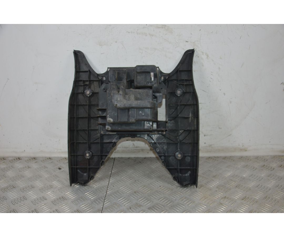 Carena Pedana Poggiapiedi Suzuki Sixteen 125 / 150 Dal 2007 al 2014  1729158501175