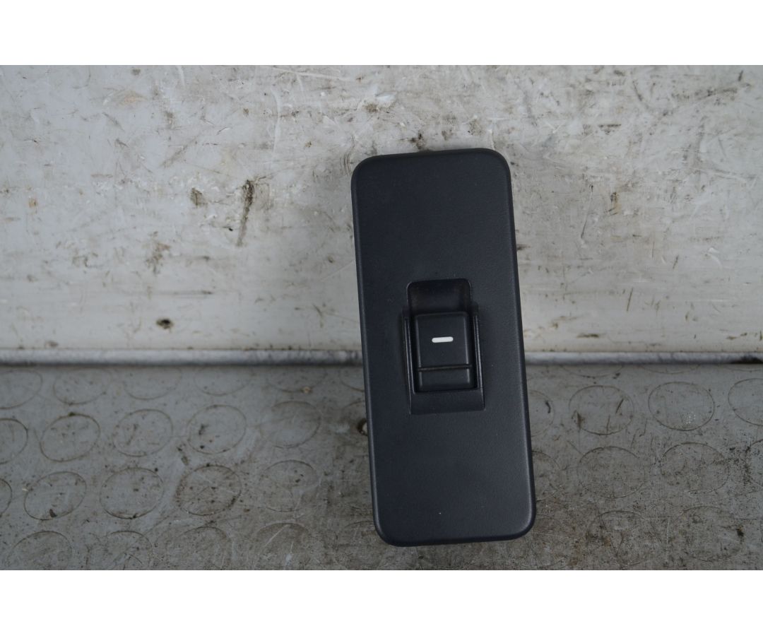 Pulsantiera Alzacristalli posteriore SX Land Rover Discovery III Dal 2004 al 2009 Cod YUD501070PVJ  1729667861364