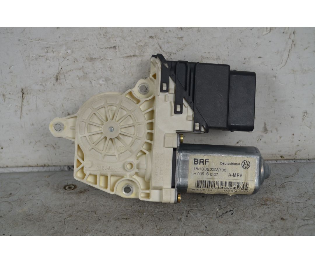 Motorino alzacristallo posteriore SX Volkswagen Touran Dal 2003 al 2010 Cod 1K0959703B  1733844699688