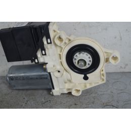 Motorino alzacristallo posteriore SX Volkswagen Touran Dal 2003 al 2010 Cod 1K0959703B  1733844699688