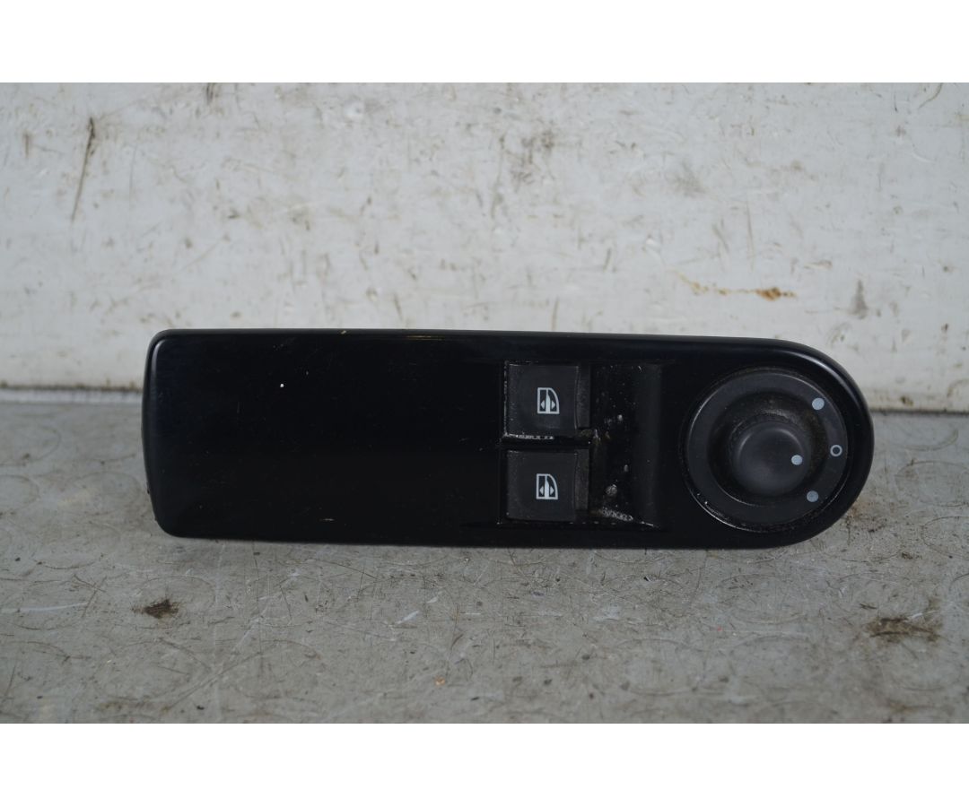 Pulsantiera alzacristalli anteriore SX Renault Clio IV Dal 2012 al 2019 Cod 25411872R2  1733846962704