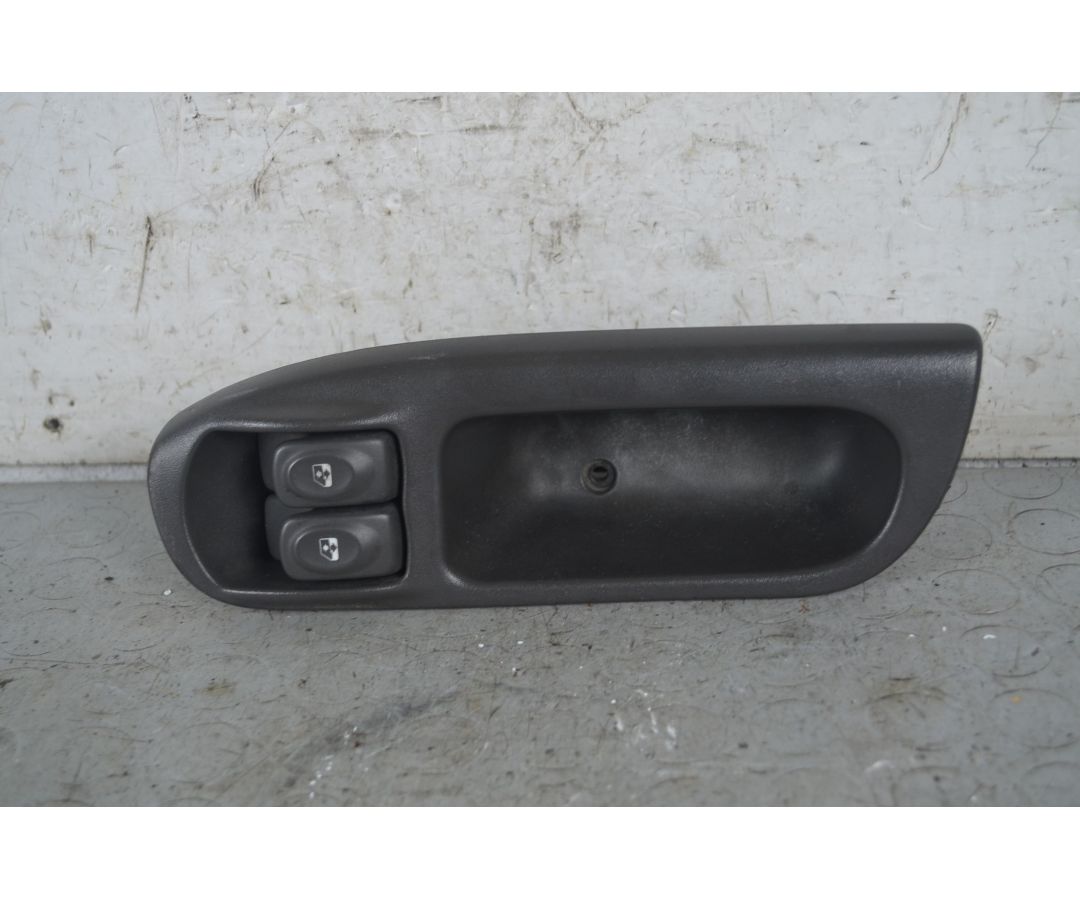 Pulsantiera Alzacristalli Anteriore SX Renault Scenic Dal 1999 al 2003 Cod 7700431172  1734963712470