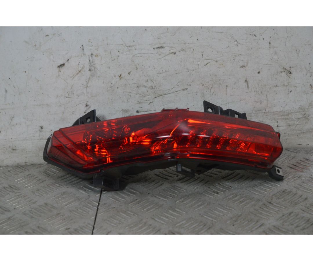 Fanale Stop Posteriore Destro Piaggio MP3 300 Sport IE Dal 2016 Al 2018  1737379961388
