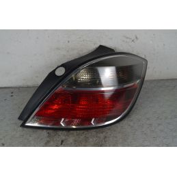 Fanale Stop Posteriore DX Opel Astra H 5p Dal 2004 al 2011 Cod 13222325  1737532212340