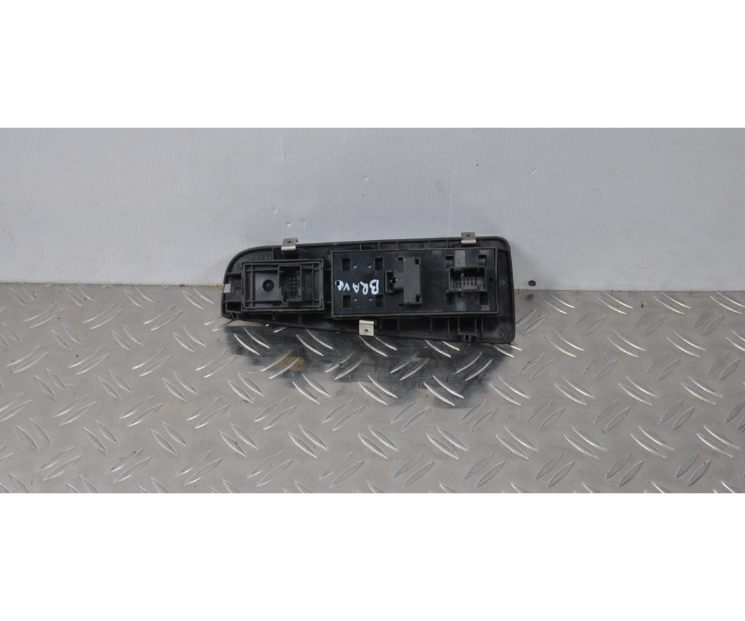 Pulsantiera Alzacristalli Anteriore Sx Fiat Bravo Dal 2007 al 2014 cod 735434462  1619103635911