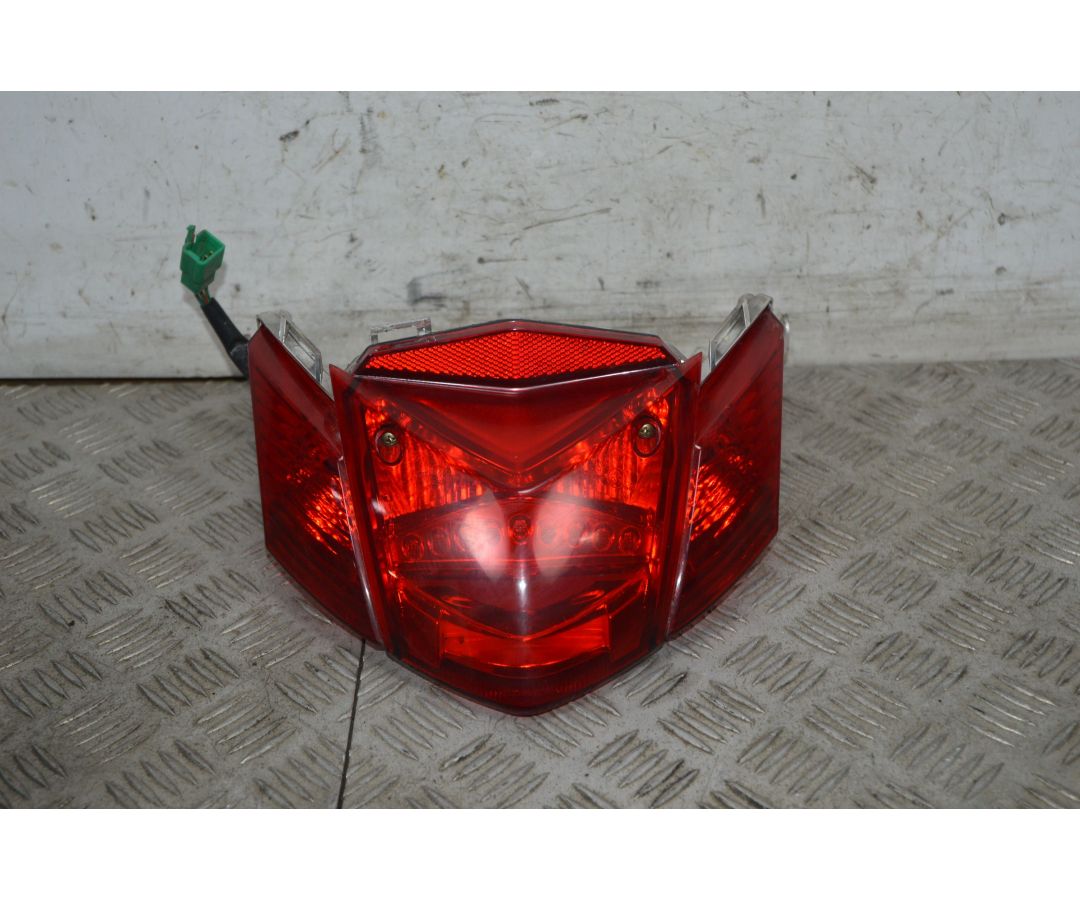 Fanale Stop Posteriore Kymco People One 125 / 150 Dal 2016 al 2018  1738226078617