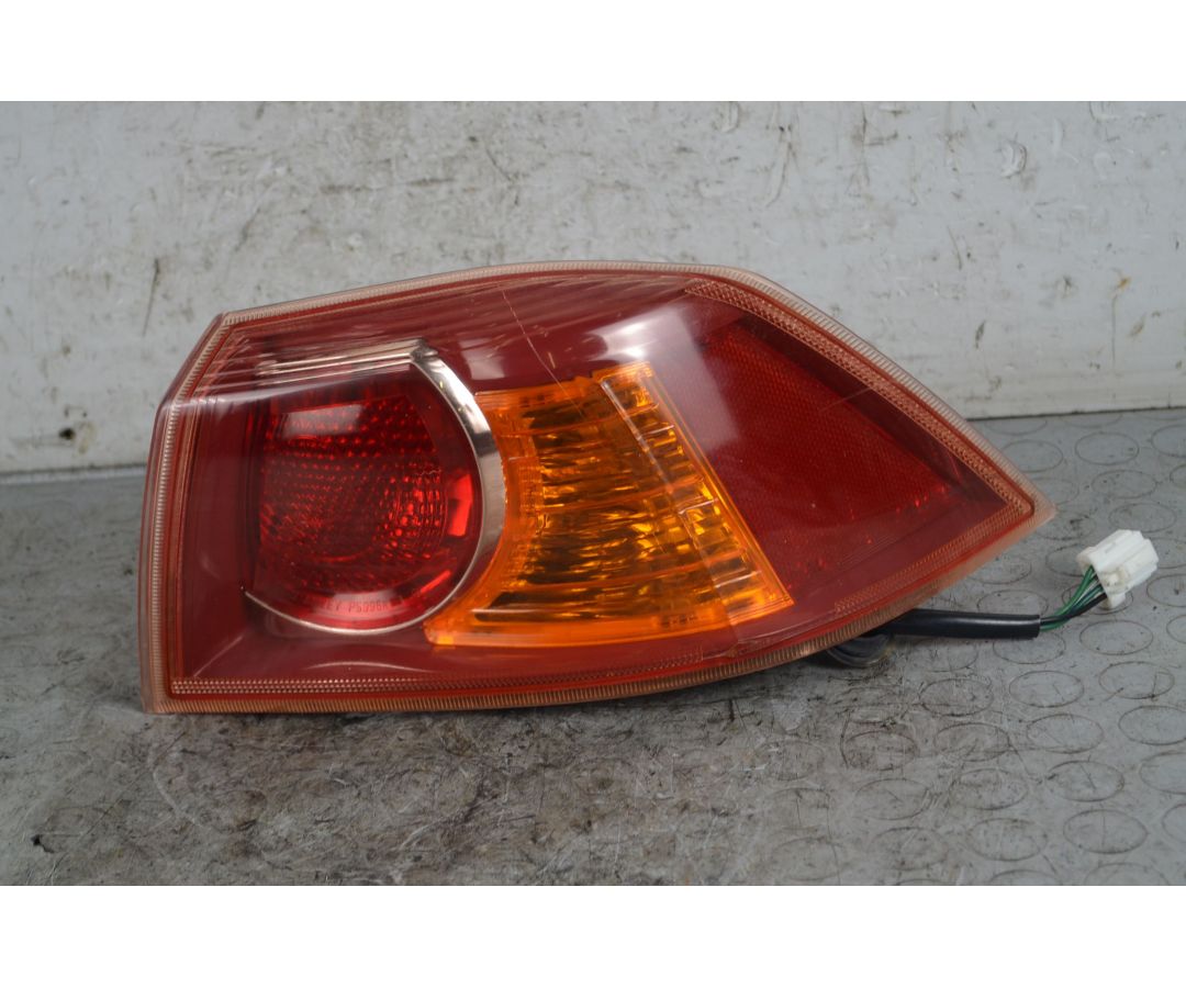 Fanale stop posteriore esterno DX Mitsubishi Lancer Dal 2007 al 2011 Cod 8330A624  1739895196923