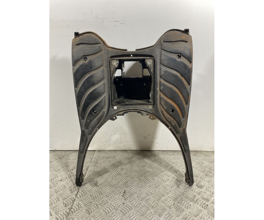 Carena Pedana Poggiapiedi Piaggio Carnaby Cruiser 300 dal 2008 al 2013  1740671565567