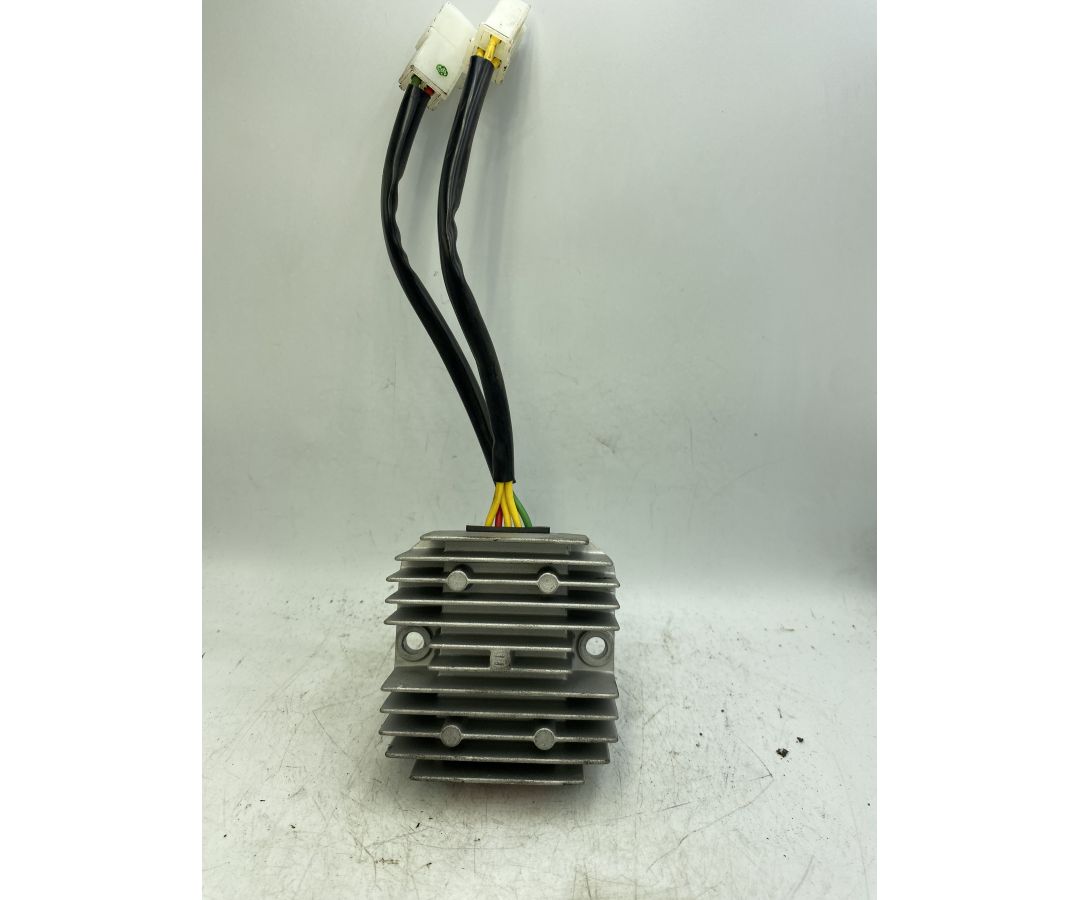 Regolatore Di Tensione Kymco People One 125 / 150 Dal 2016 al 2018 COD REG-37K  1741000265127