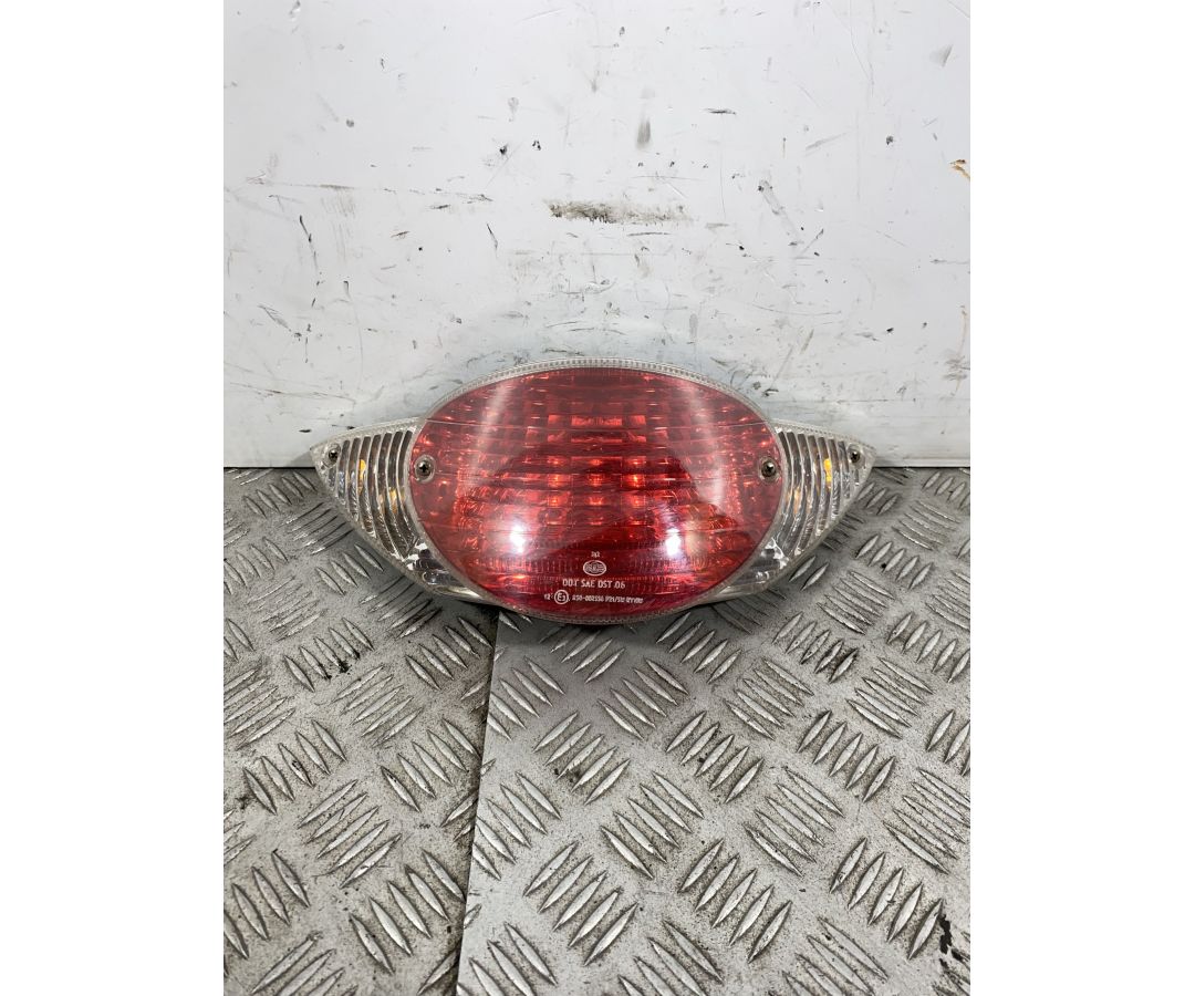 Fanale Stop Posteriore Aprilia Scarabeo Light 125 / 200 dal 2007 al 2013  1741188312019