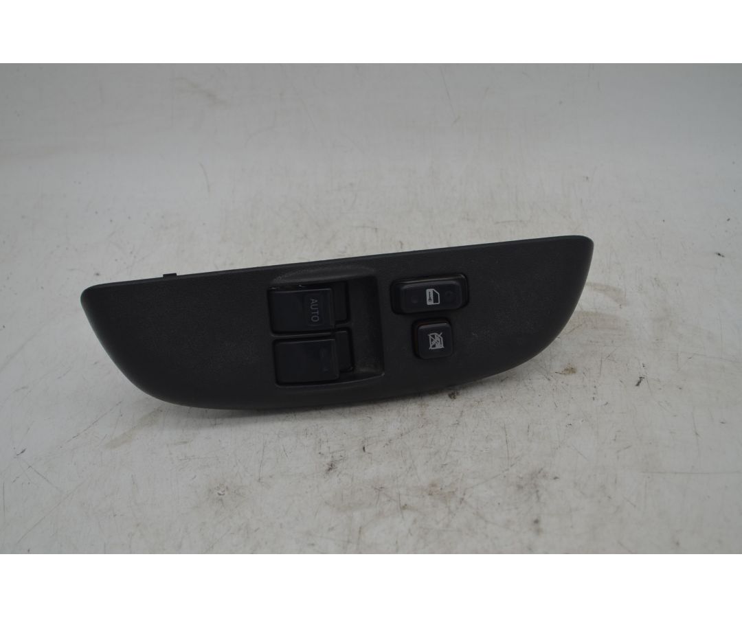 Pulsantiera Alzacristalli Anteriore SX Toyota Yaris Dal 1999 al 2005 Cod 84820-52170  1741249683850