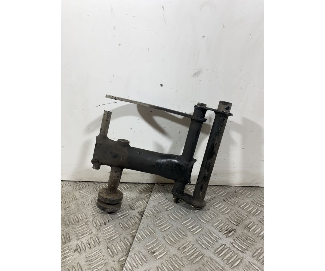 Staffa Supporto Motore Piaggio MP3 300 Dal 2010 al 2016  1741275390975