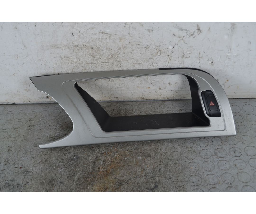 Cornice Rivestimento Strumentazione Contachilometri + Pulsantiera Quattro Frecce Audi A4 B8 Dal 2007 al 2015 Cod 8K1857186G  ...