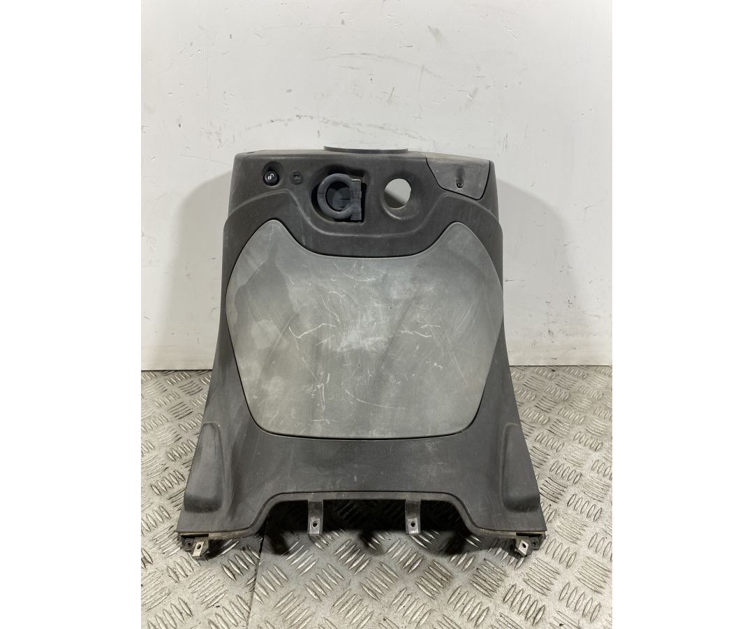 Carena Retroscudo Piaggio Beverly 200 dal 2001 al 2010  1742218878352