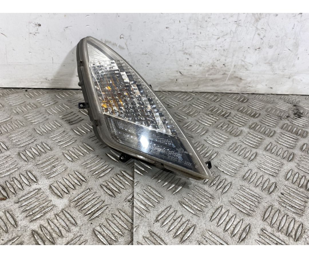 Freccia Anteriore Destra Dx Kymco People GT 300 Dal 2010 al 2017  1742314705088