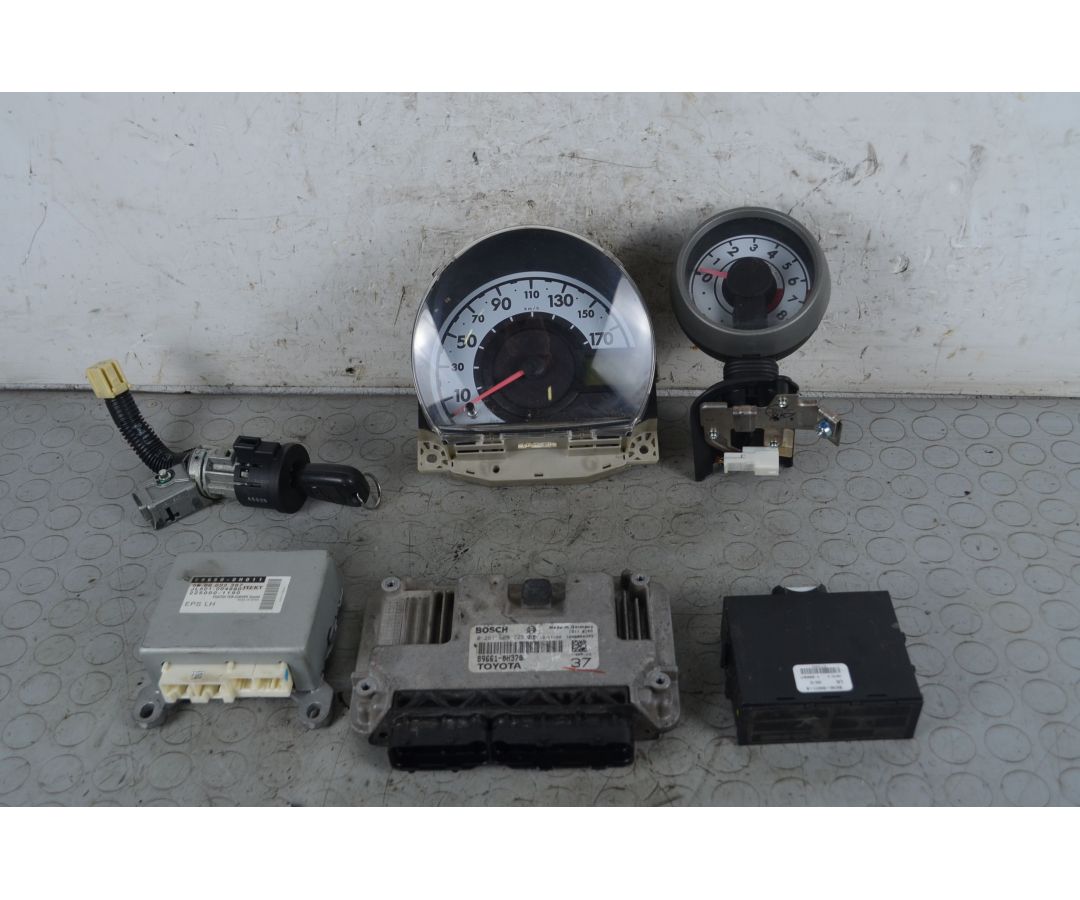 Kit Chiave Toyota Aygo Dal 2005 al 2014 Cod 838520H011  1742804479307