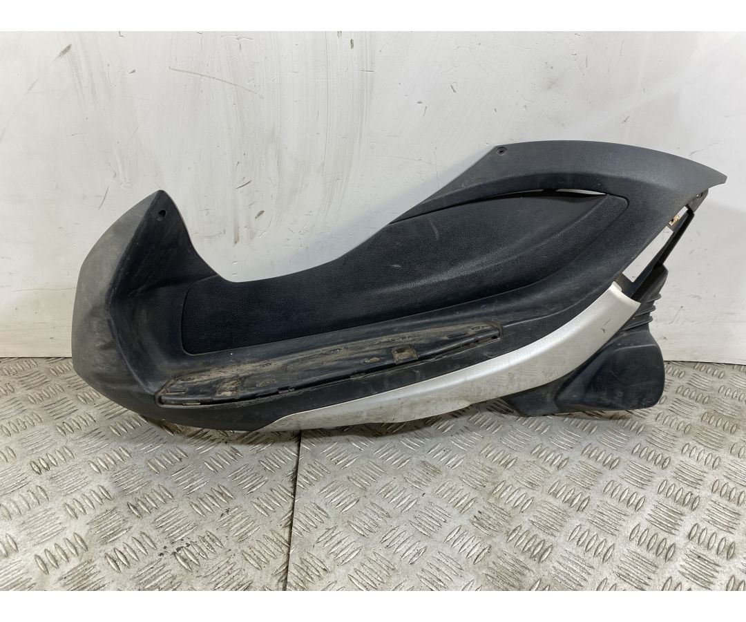 Carena Pedana Poggiapiedi Sinistro Sx Piaggio Beverly 300 dal 2011 al 2018  1743003515803