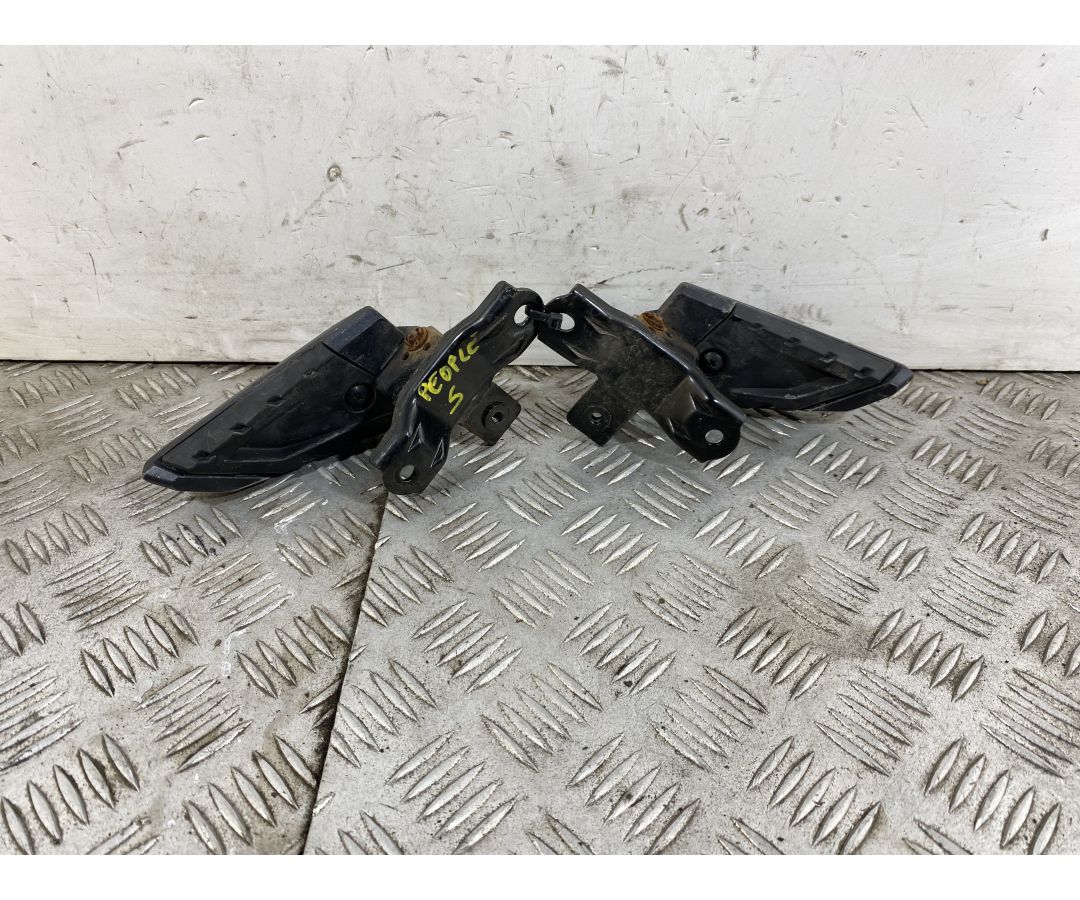 Coppia Pedalini Poggiapiedi Passeggero Kymco People S 125 Dal 2017 Al 2020  1743491486166