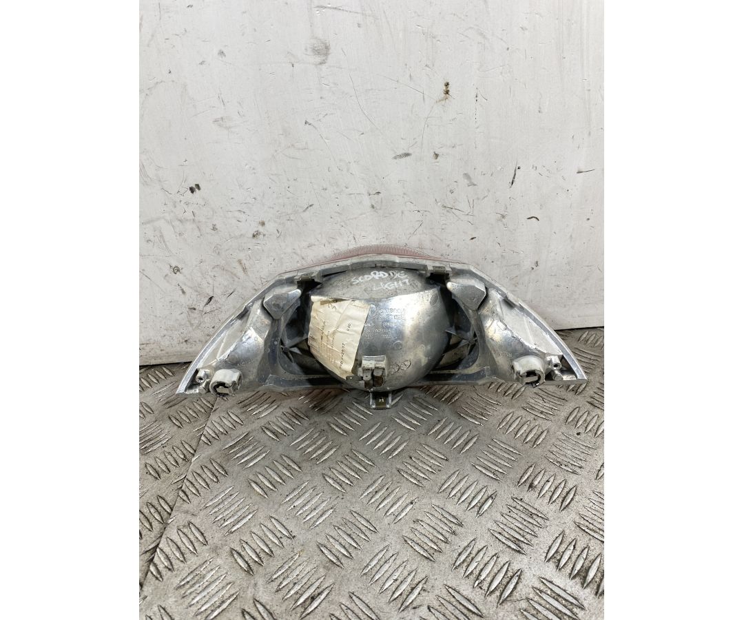Fanale Stop Posteriore Aprilia Scarabeo Light 125 / 200 dal 2007 al 2013  1744720646467
