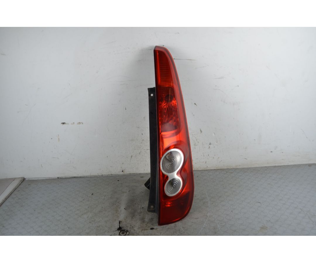 Fanale Stop Posteriore DX Ford Fiesta V Dal 2002 al 2008 Cod 1324561  1745312409767