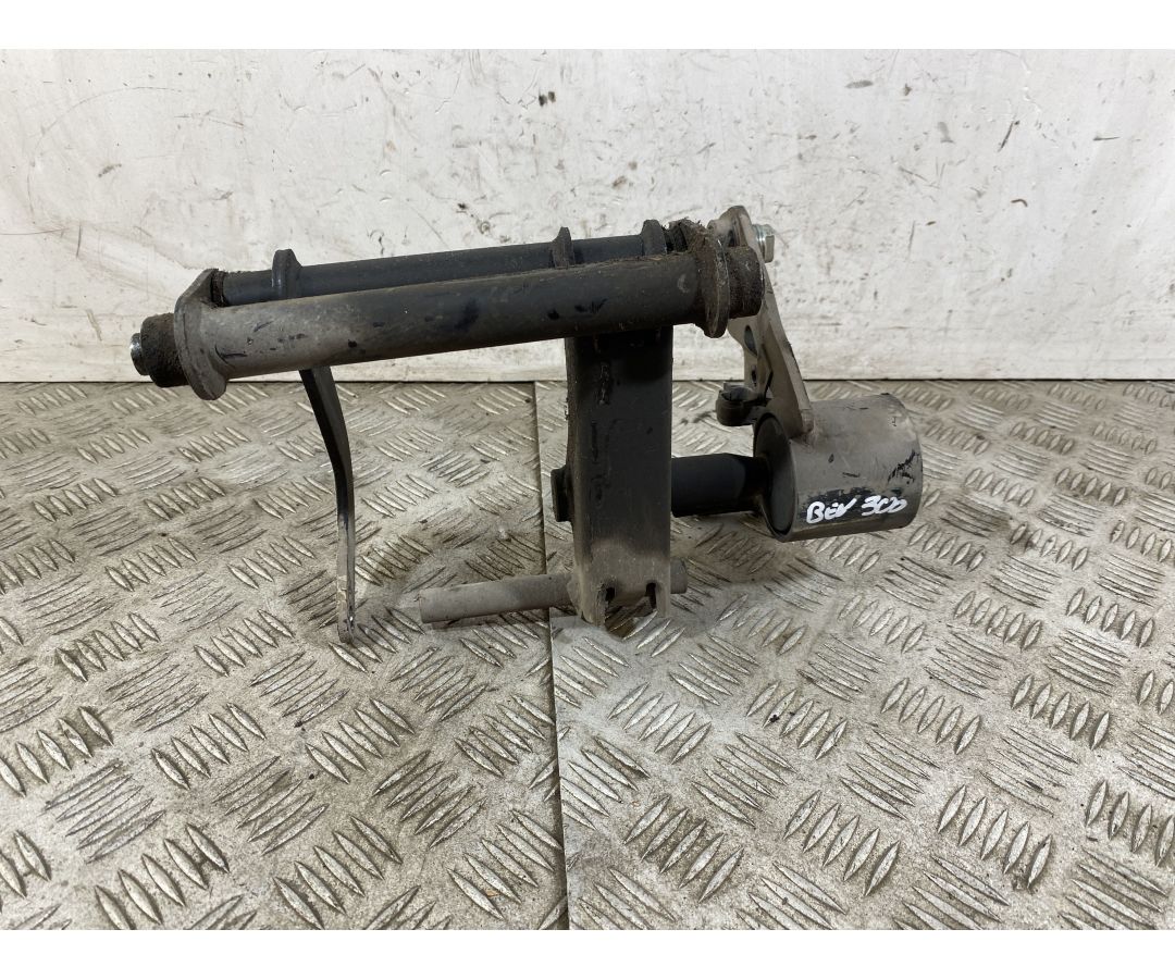 Staffa Supporto Motore Piaggio Beverly 300 dal 2011 al 2018  1745487590215
