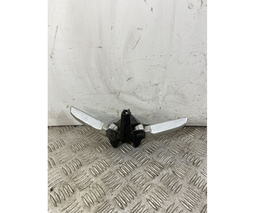 Coppia Pedane Poggiapiedi Posteriori SYM Symphony 125 Dal 2021 Al 2024  1745825369039