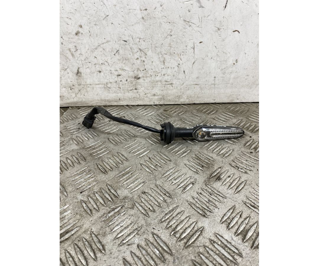 Freccia Anteriore Sinistra SX Yamaha MT-07 Dal 2021 Al 2024  1745919911519