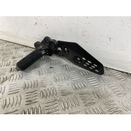 Staffa Pedana Poggiapiedi Sinistra Sx Yamaha MT-07 Dal 2021 Al 2024  1746437579021