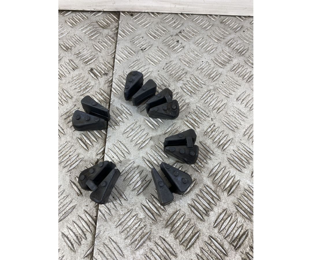 Set Parastrappi Yamaha MT-07 Dal 2021 Al 2024  1746453174965