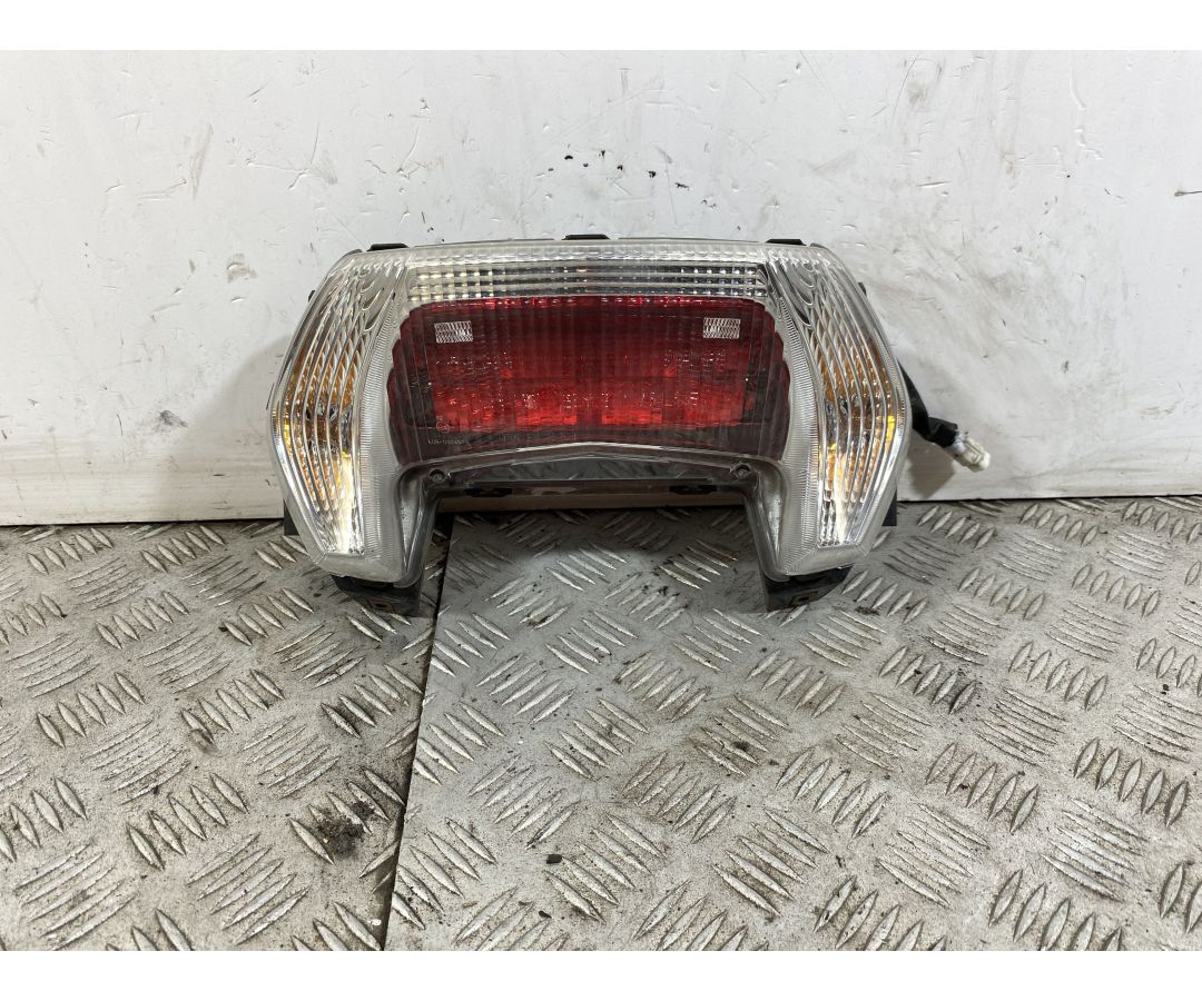 Fanale Stop Posteriore Yamaha Tricity 125 dal 2014 al 2020  1746543169857