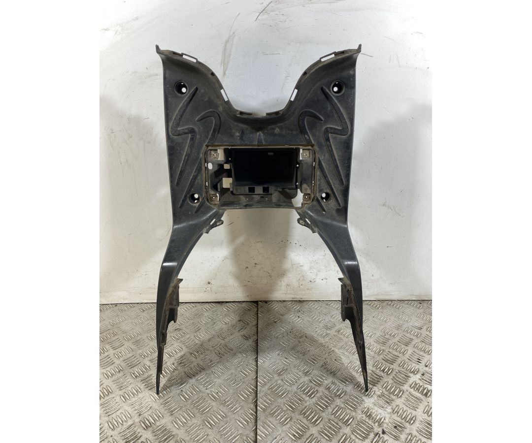 Carena Pedana Poggiapiedi Peugeot Tweet 50 / 125 / 150 dal 2010 al 2017  1746700968088