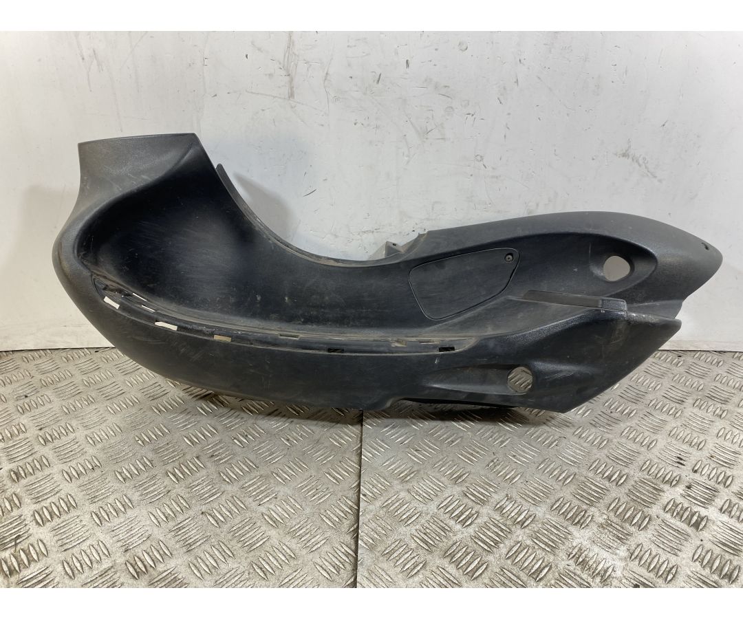 Carena Pedana Poggiapiedi Sinistra Sx Piaggio Beverly 250 dal 2001 al 2010  1746701747538