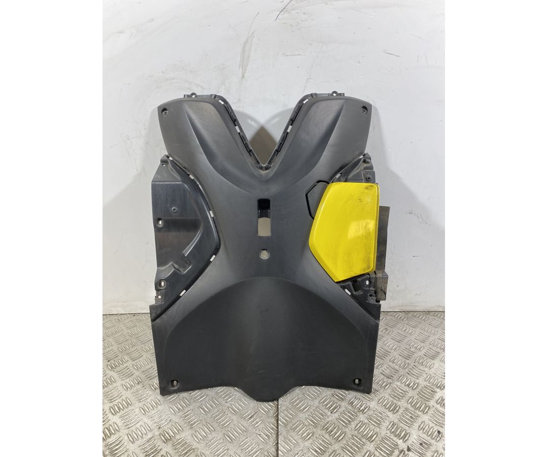 Carena Retroscudo Yamaha Tricity 125 dal 2014 al 2020  1746712330347