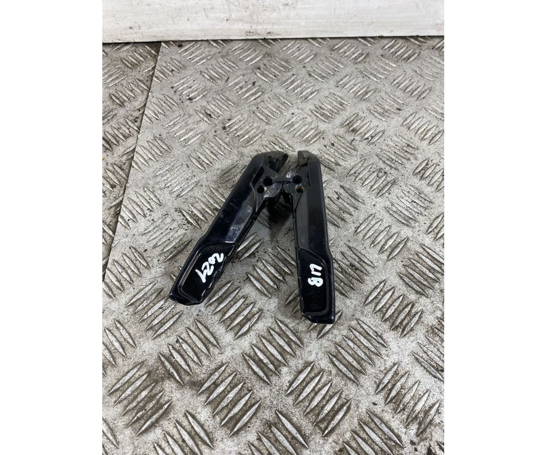 Coppia pedalini Passeggero Piaggio liberty 125 ABS Dal 2021 al 2024  1747034135443