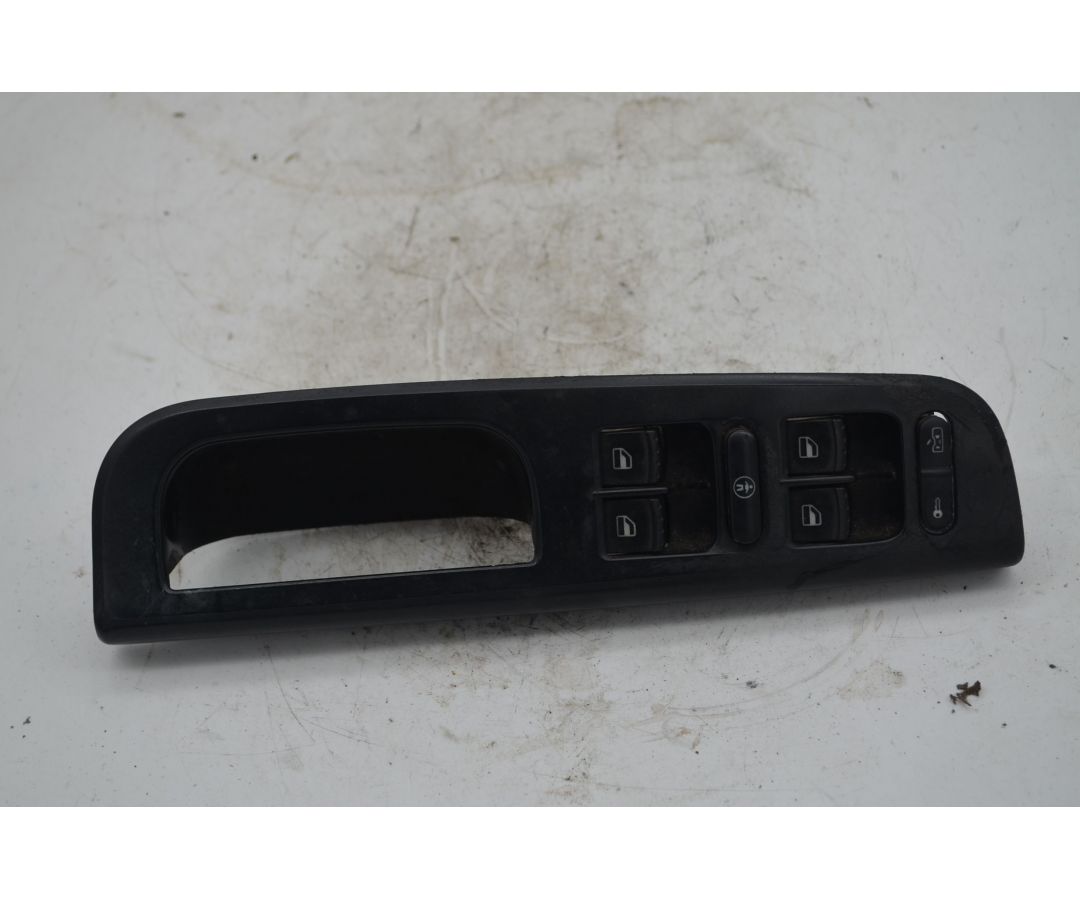 Pulsantiera alzacristalli anteriore SX Volkswagen Golf IV Dal 1997 al 2006 Cod J4959857  1747382224851
