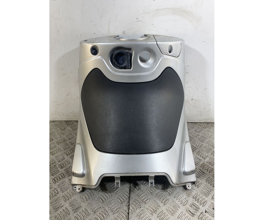 Carena Retroscudo Piaggio Beverly Tourer 300 dal 2009 al 2011  1747404537938