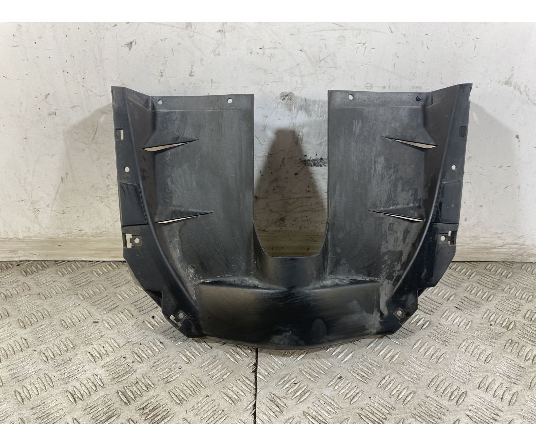 Carena Sottoscudo Anteriore Aprilia Sportcity One 125 Dal 2008 al 2012  1747647018348
