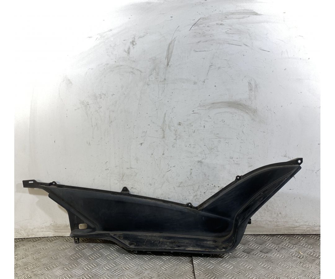 Carena Pedana Poggiapiedi Destro DX Honda SW-T 400 / 600 dal 2008 al 2016  1747662860182