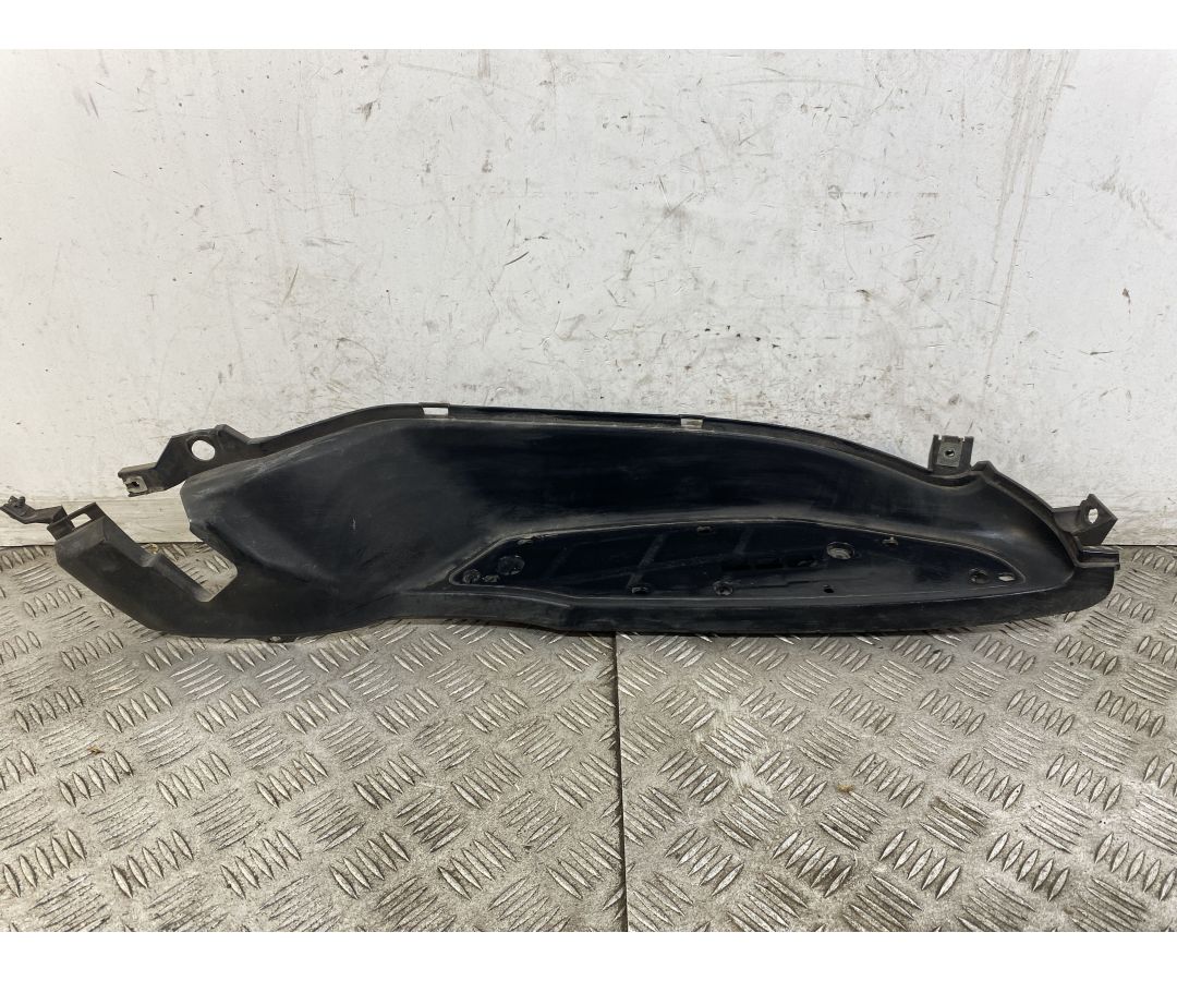 Carena Pedana Poggiapiedi Destra Dx Yamaha X-City Xcity 250 dal 2006 al 2016  1747752629743