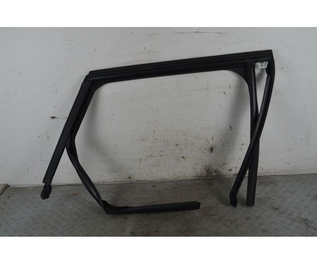 Guarnizione Portiera Posteriore DX Opel Crossland X Dal 2017 al 2024 Cod 39125419  1747992919376