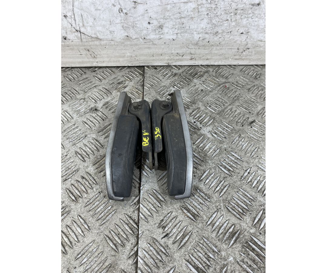 Coppia pedalini poggiapiedi passegero Piaggio Beverly 350 dal 2011 al 2018  1748340590575