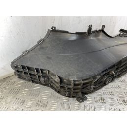 Carena Pedana Poggiapiedi Destra Dx Yamaha Majesty 400 dal 2004 al 2008  1748531864089