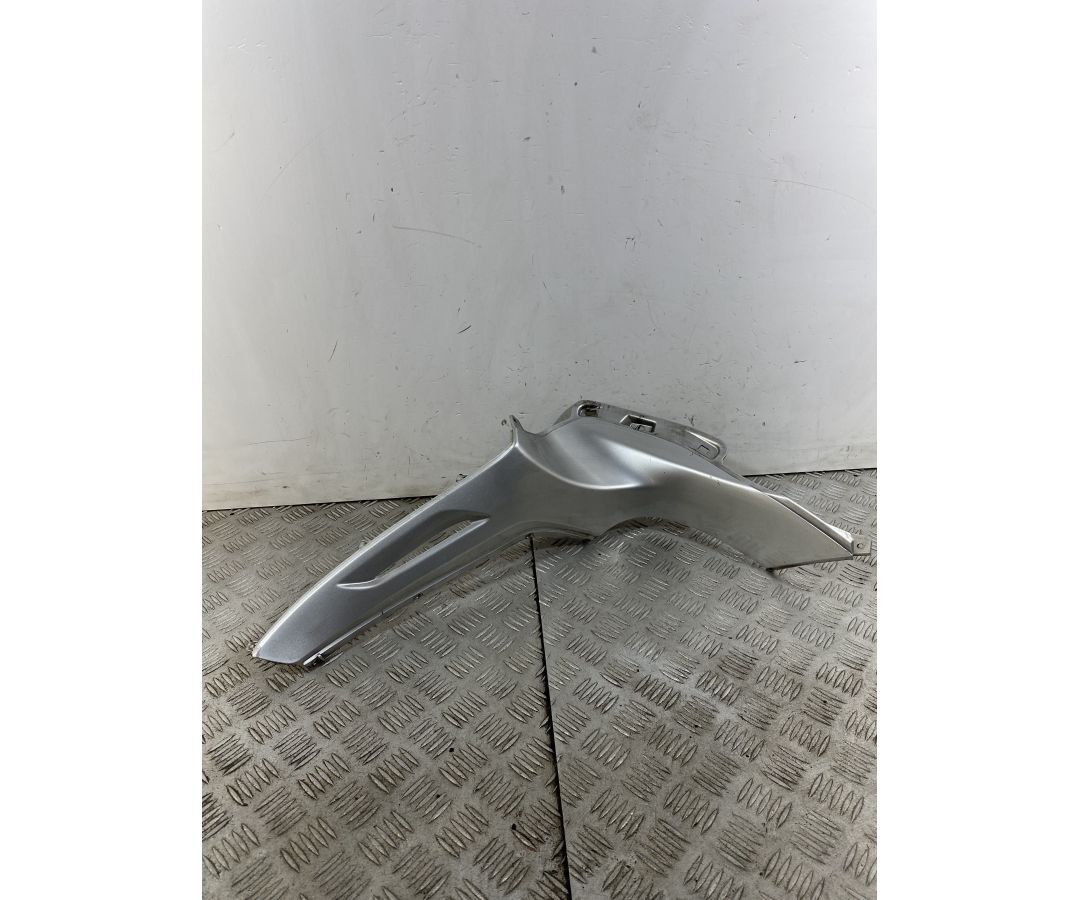 Carena Deflettore Anteriore Destro DX Piaggio Beverly 300 dal 2011 al 2018  1748611697286