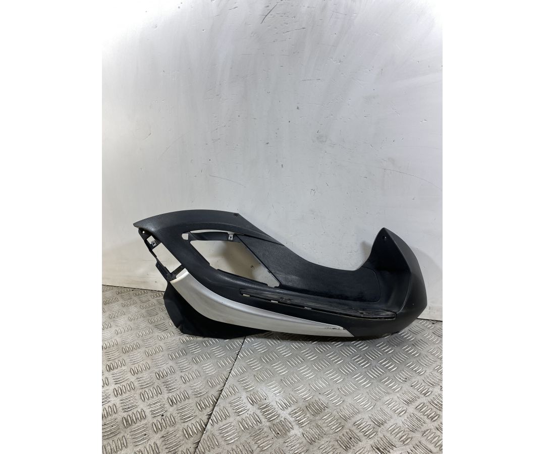 Carena Pedana Poggiapiedi Destra DX Piaggio Beverly 300 dal 2011 al 2018  1748612539394