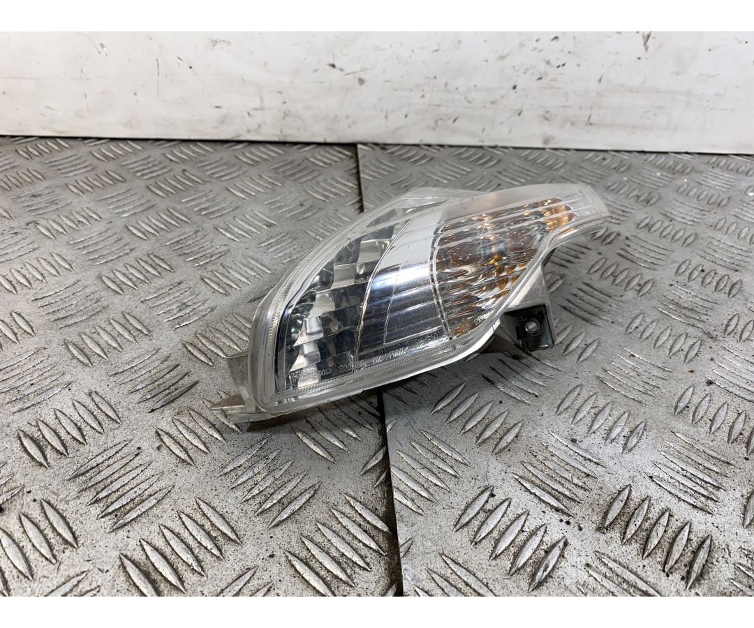 Freccia Posteriore Destra Dx Piaggio Beverly 300 dal 2011 al 2018  1748936714132