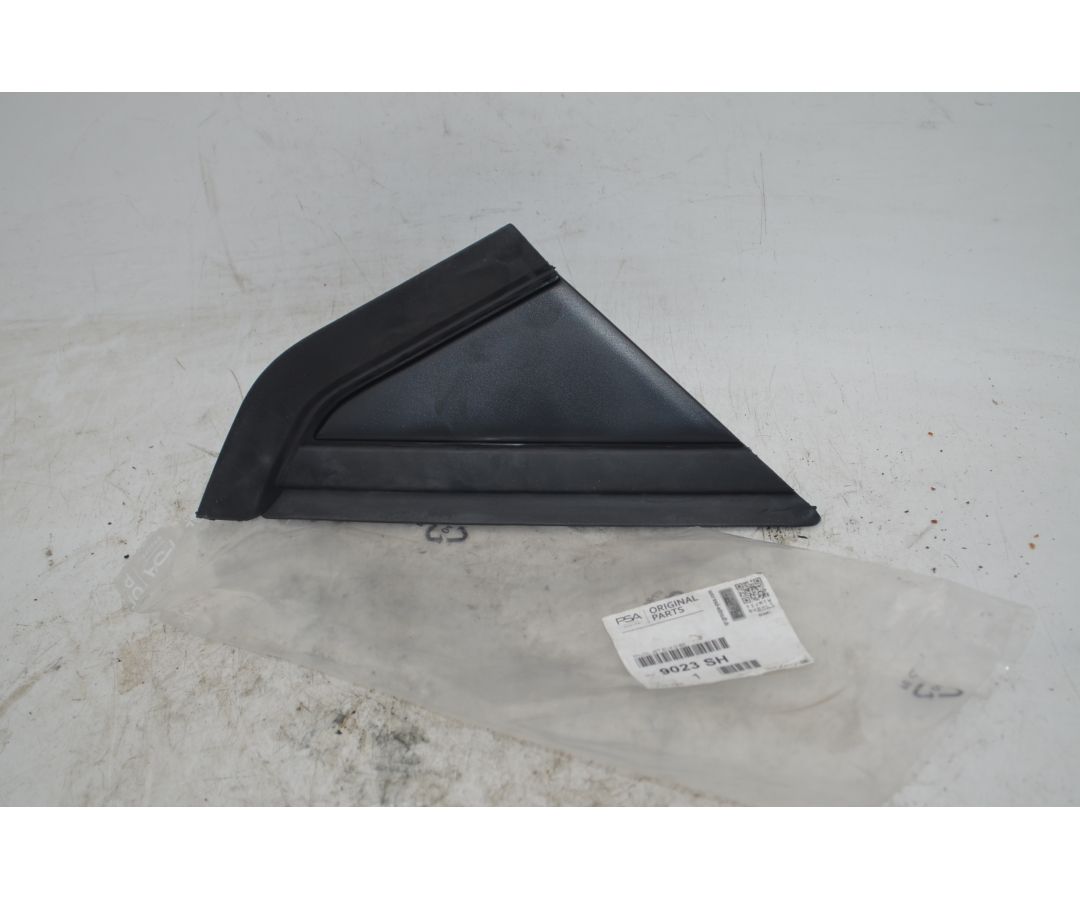 Modanatura gocciolamento lato passeggero Citroen C4 Dal 2004 al 2010 Cod 9023SH  1749031802472