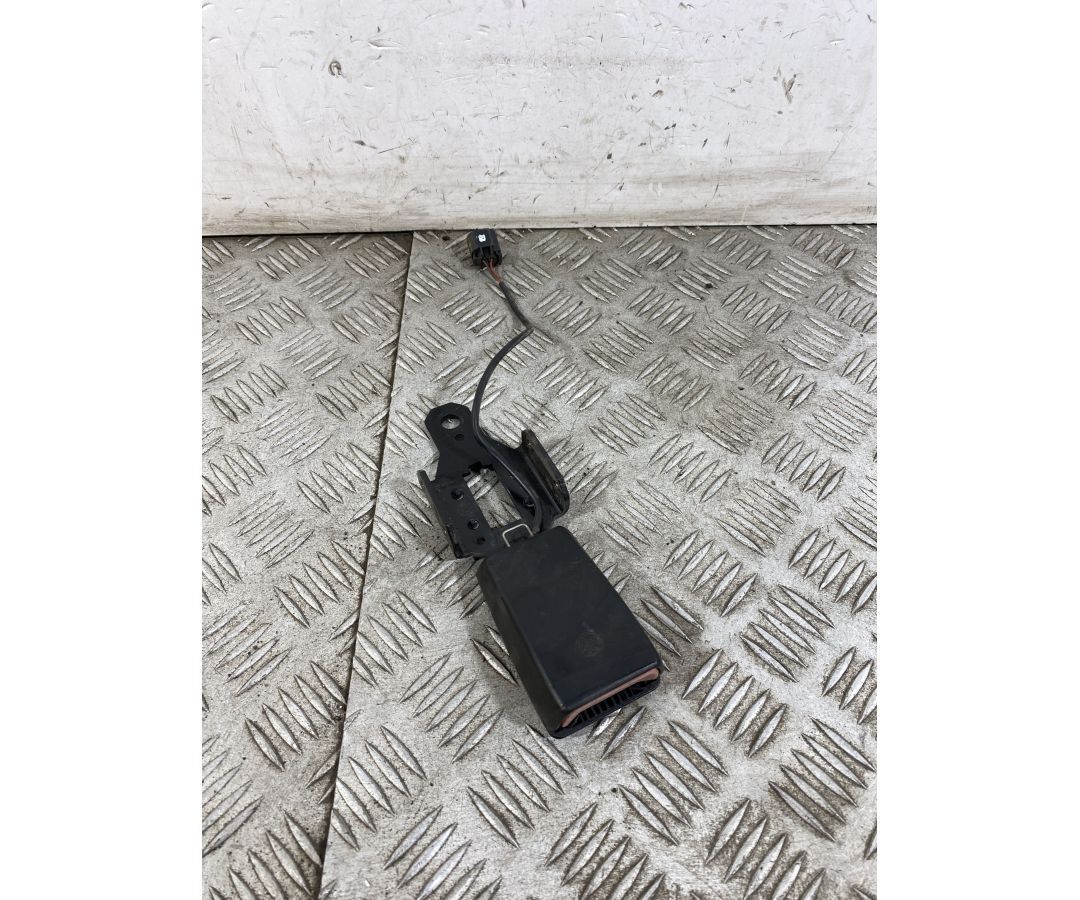 Aggancio Attacco Cintura Di Sicurezza BMW C1 200 dal 2000 al 2004  1749551072812